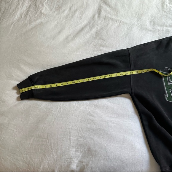 Abercrombie & Fitch Philadelphia Eagles Graphic Crew Sweatshirt - Picture 8 of 8